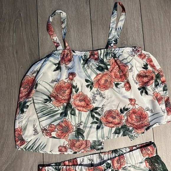 NWOT satin pyjama set - Picture 2 of 5